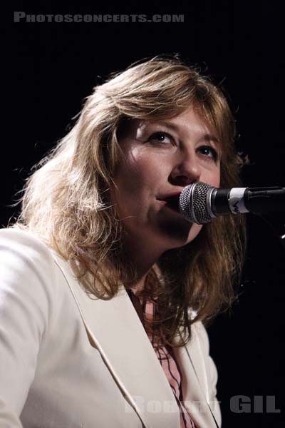 MARTHA WAINWRIGHT - 2005-11-28 - PARIS - Casino de Paris - 